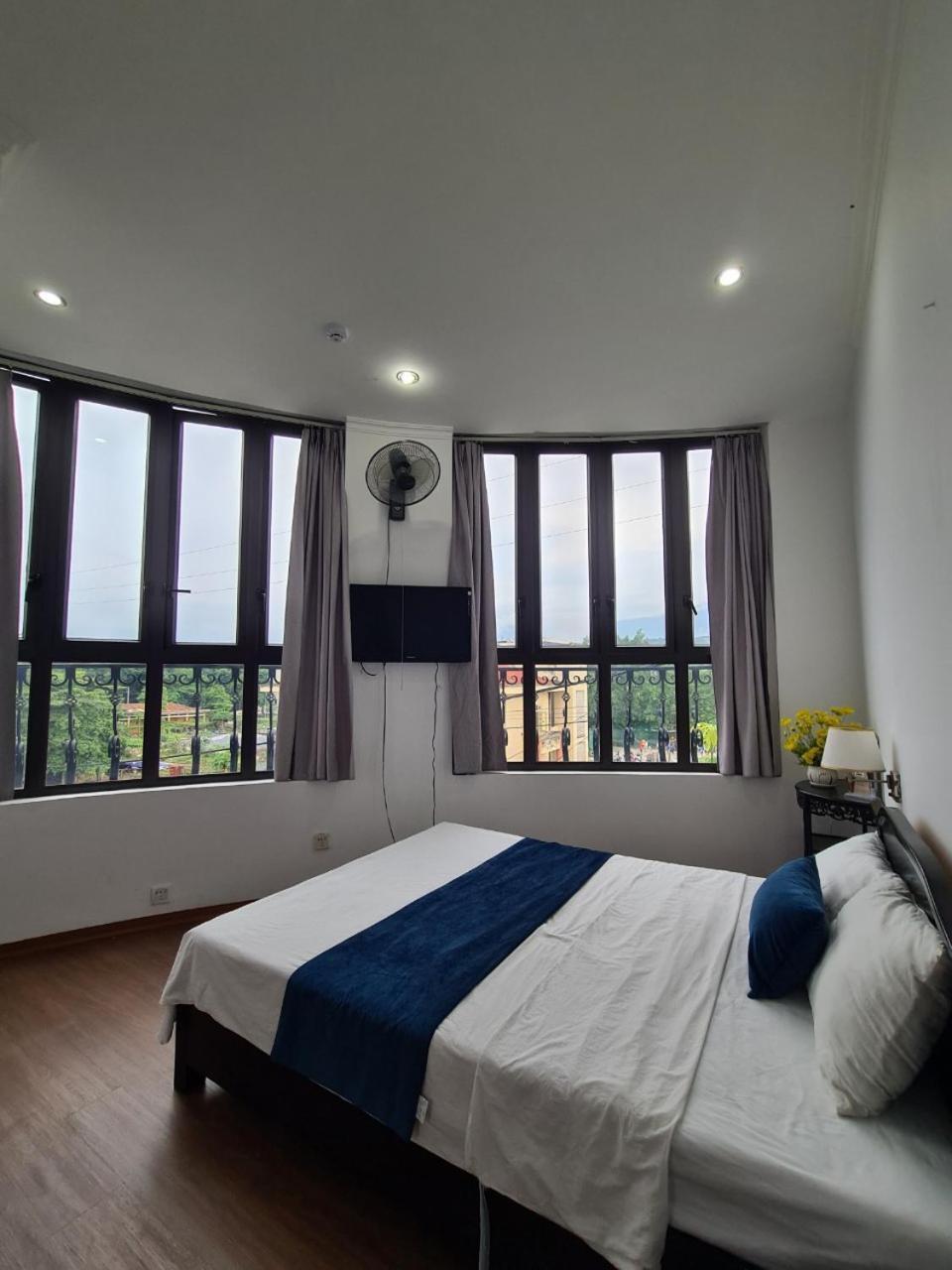 Ferienwohnung Khach San Tokyo Lào Cai Zimmer foto
